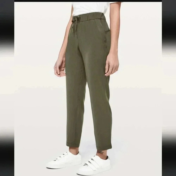 Lululemon On The Fly Pant *Woven 28" Dark Olive - Picture 1 of 8
